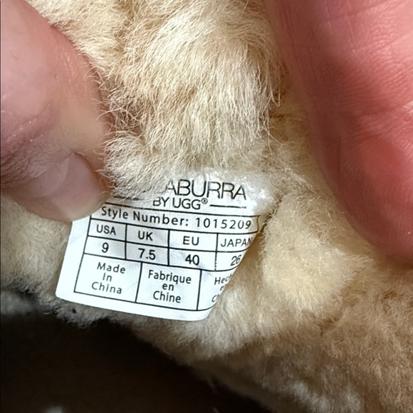 Koolaburra Short Chestnut Brown Suede Style # 1015209 Women's Size 9 Boots - Picture 8 of 8